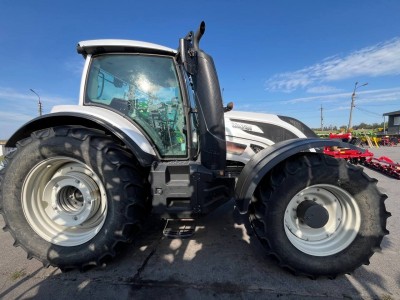 Колісний трактор Valtra T194 Active