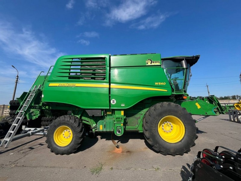 Зернозбиральний комбайн John Deere W540