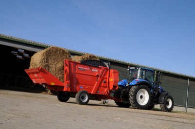 Видувач соломи та роздавач корму KUHN PRIMOR 4260 M CUT CONTROL
